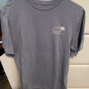 Great condition Short Sleeve Men’s Vineyard Vines shirt. Size: S